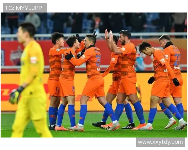 山东鲁能与天津亚的激烈对决展现中超联赛的精彩与魅力